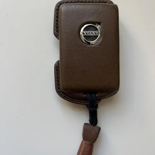 Click to view full screen Customizable Leather Key Fob Case Cover for Volvo | Personalized Volvo Key Fob Holder photo review
