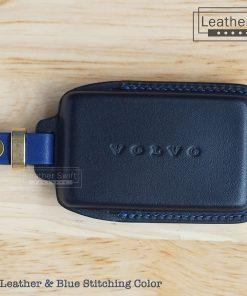 Leather case cover designed for Volvo EX30 remote keyless fob, providing protection and style. Perfect accessory for your car key. Keep your key safe and secure in this durable and stylish leather cover. Ideal for Volvo EX30 owners looking to protect and personalize their key fob.