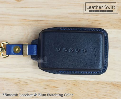 Leather case cover designed for Volvo EX30 remote keyless fob, providing protection and style. Perfect accessory for your car key. Keep your key safe and secure in this durable and stylish leather cover. Ideal for Volvo EX30 owners looking to protect and personalize their key fob.