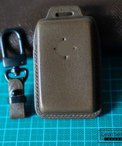 Polestar 3 leather case color - Olive color