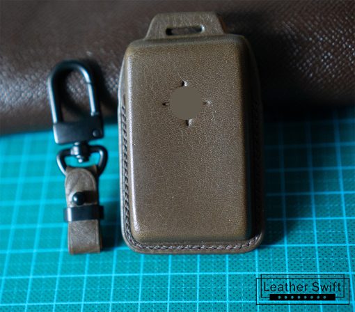 Polestar 3 leather case color - Olive color